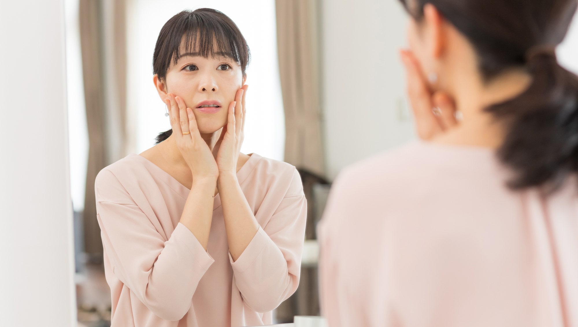 エイジングケアはいつからはじめる？エイジングサインや年齢別のケア方法を解説