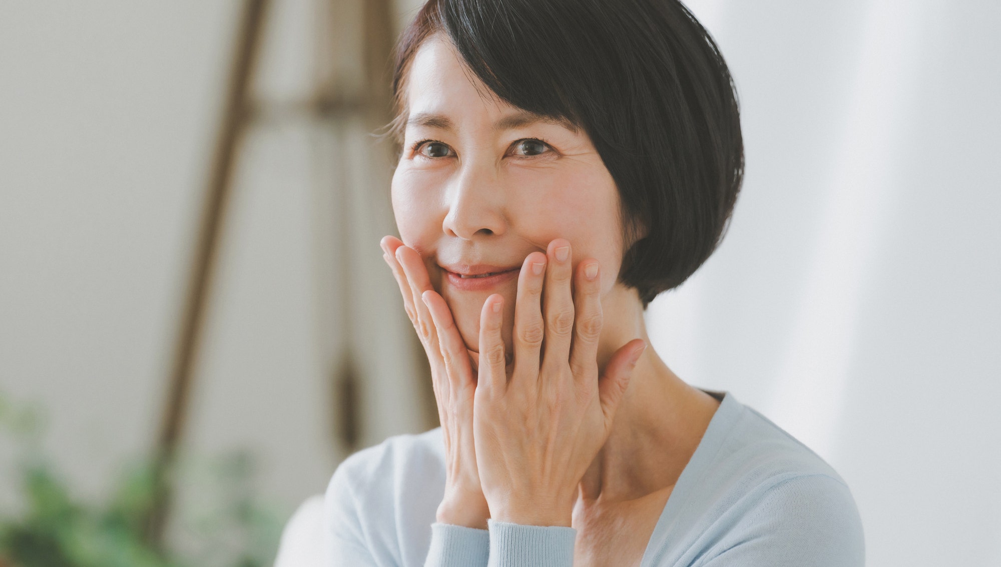 50代、更年期の変化による肌への影響 イメージ画像